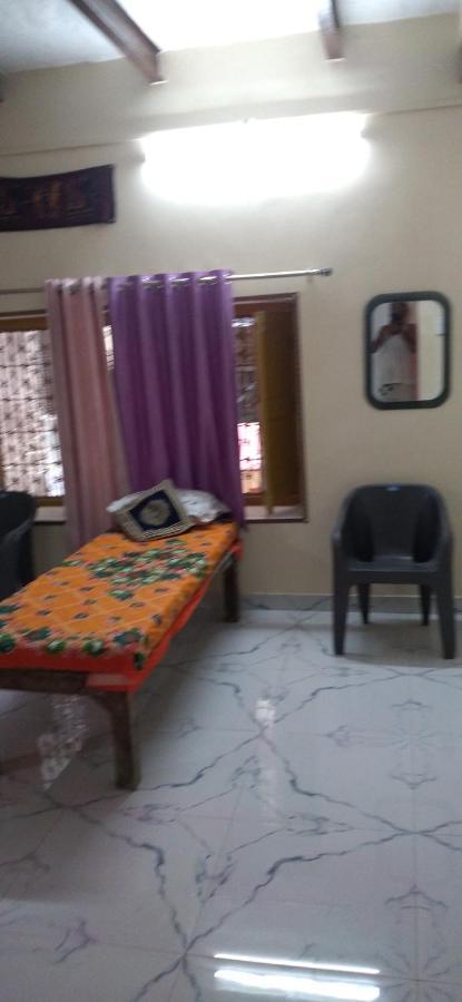 Bed & Breakfast Suraj *