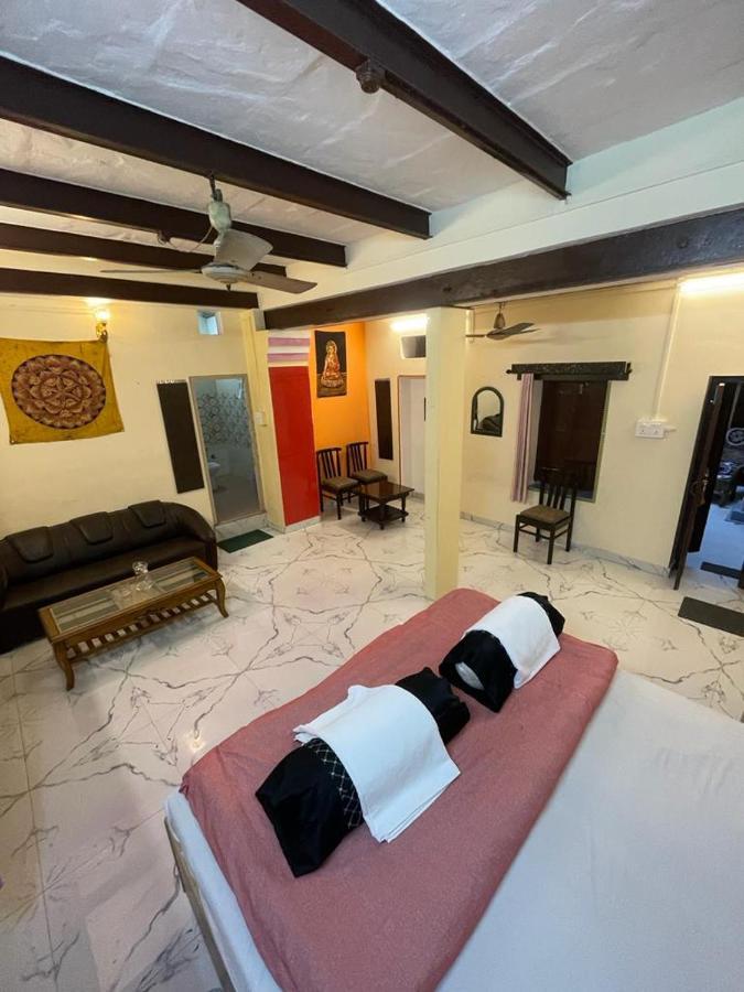 Suraj Bed & Breakfast *